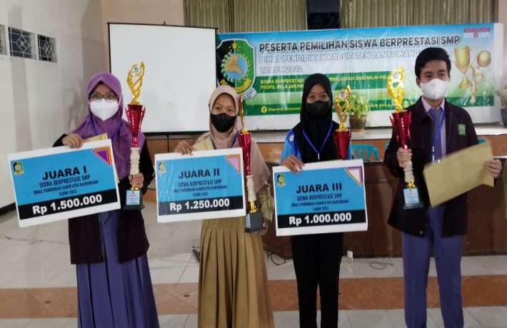 Spensaba Juara Lomba Siswa Berprestasi 2022